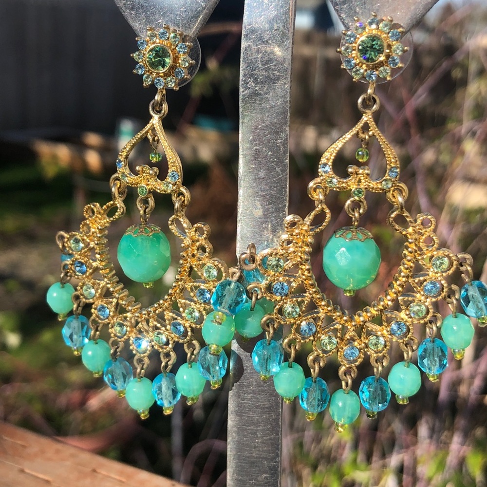 RJ Graziano NWOT Moroccan chandelier dangle drop earrings
